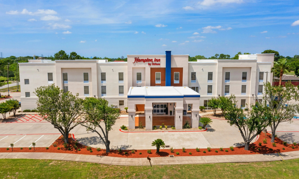 photo 1 of Hampton Inn Houston-Pearland