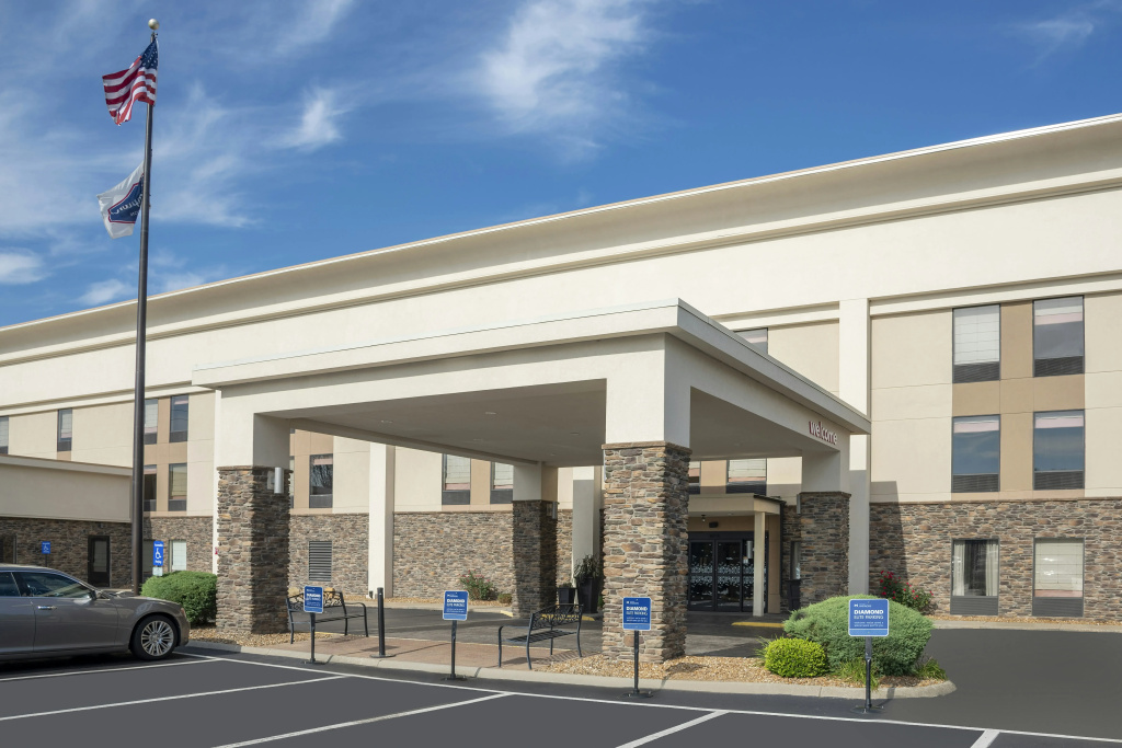 photo 1 of Hampton Inn Kent/Akron Area