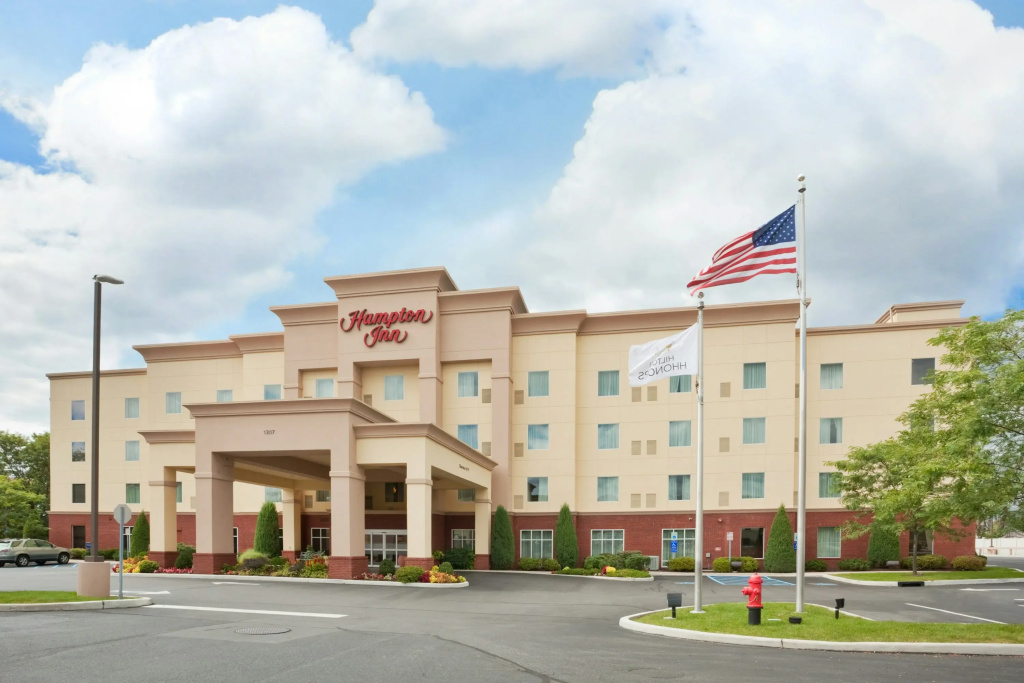 photo 1 of Hampton Inn Kingston