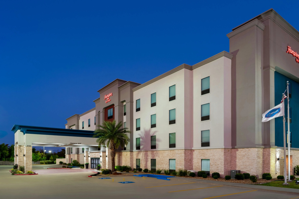 photo 1 of Hampton Inn Lake Charles