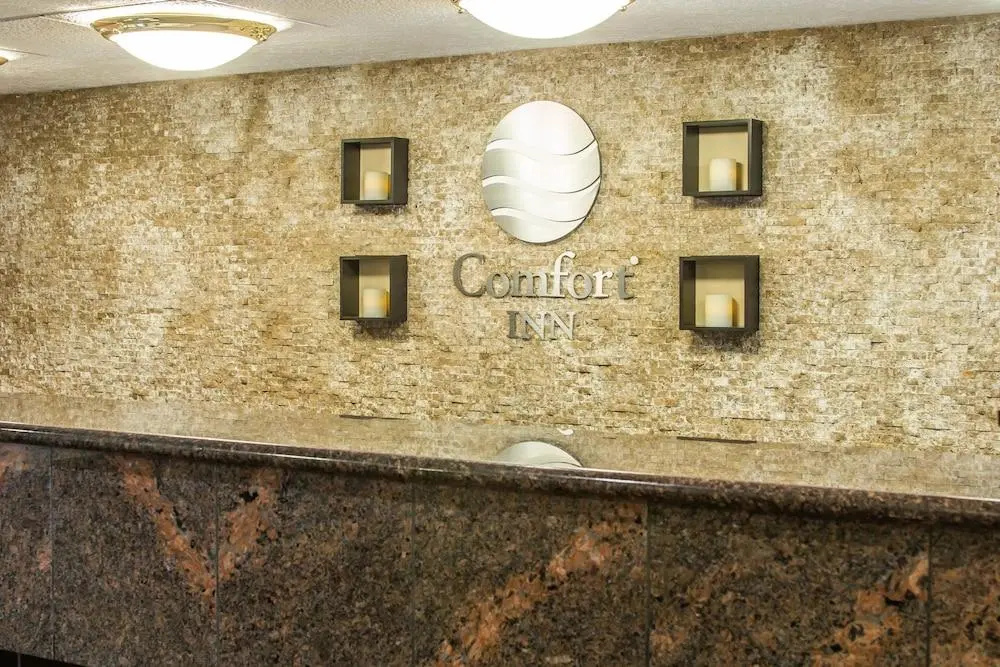 photo 1 of Hampton Inn Lansing