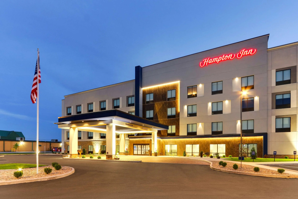 photo 1 of Hampton Inn Lebanon