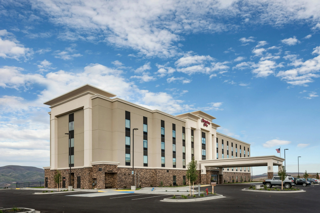 photo 1 of Hampton Inn Lewiston, ID