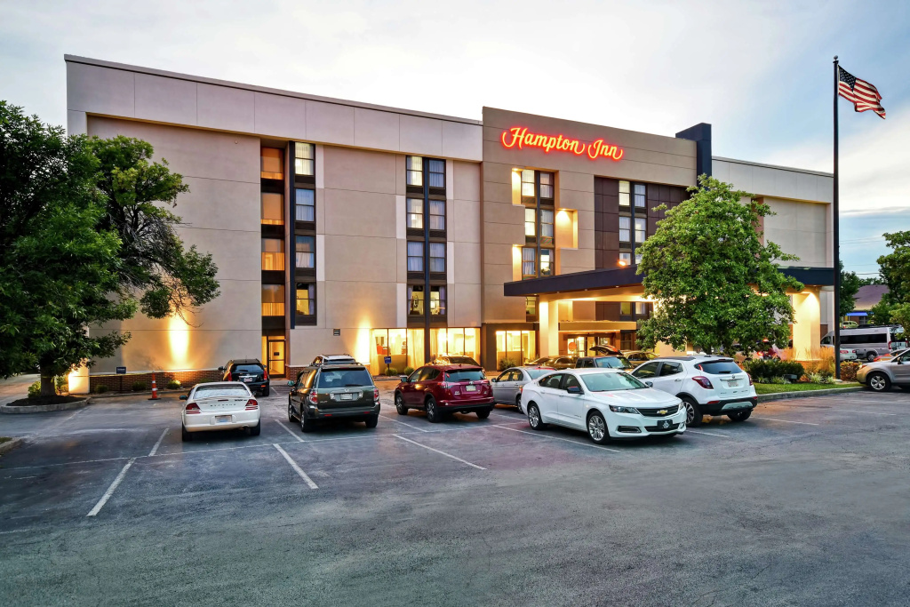 photo 1 of Hampton Inn I-75 Lexington/Hamburg Area