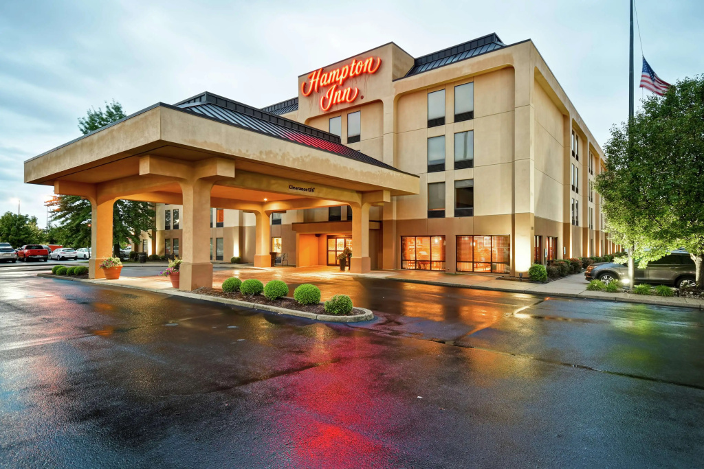 photo 1 of Hampton Inn Louisville-Airport