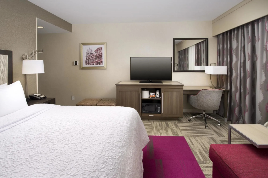 photo 1 of Hampton Inn Louisville East/Hurstbourne