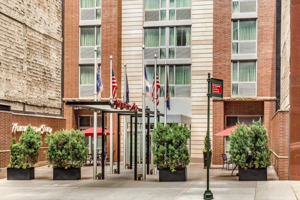photo 1 of Hampton Inn Manhattan Grand Central