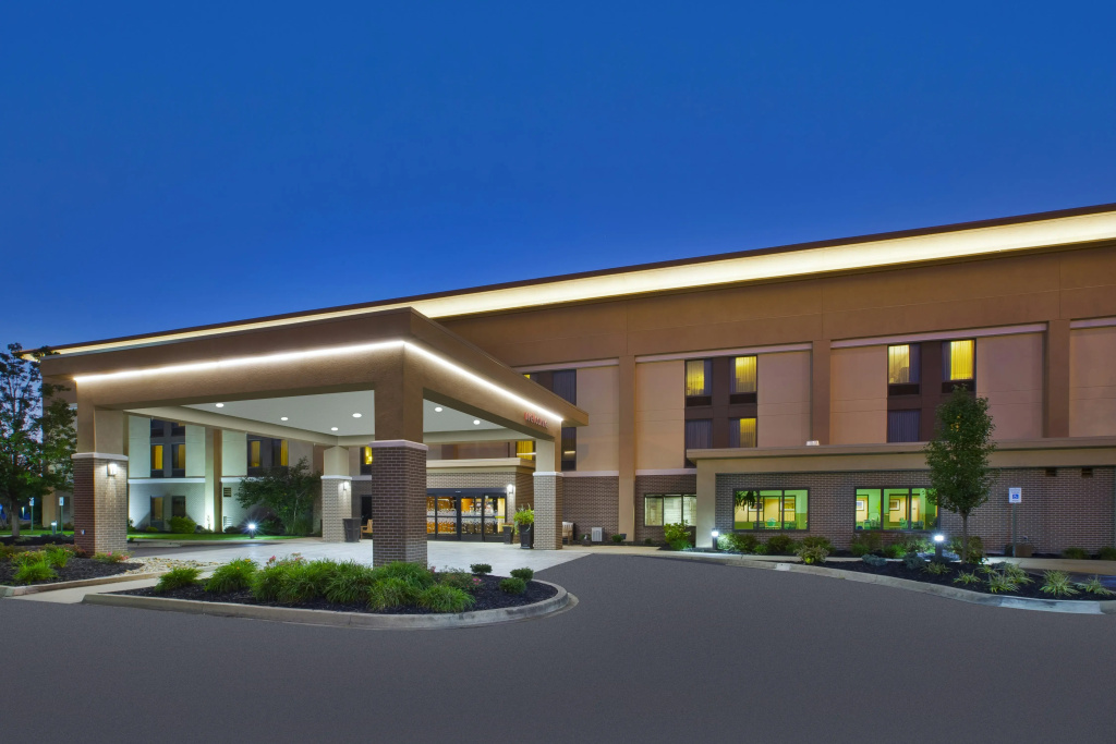 photo 1 of Hampton Inn Marietta