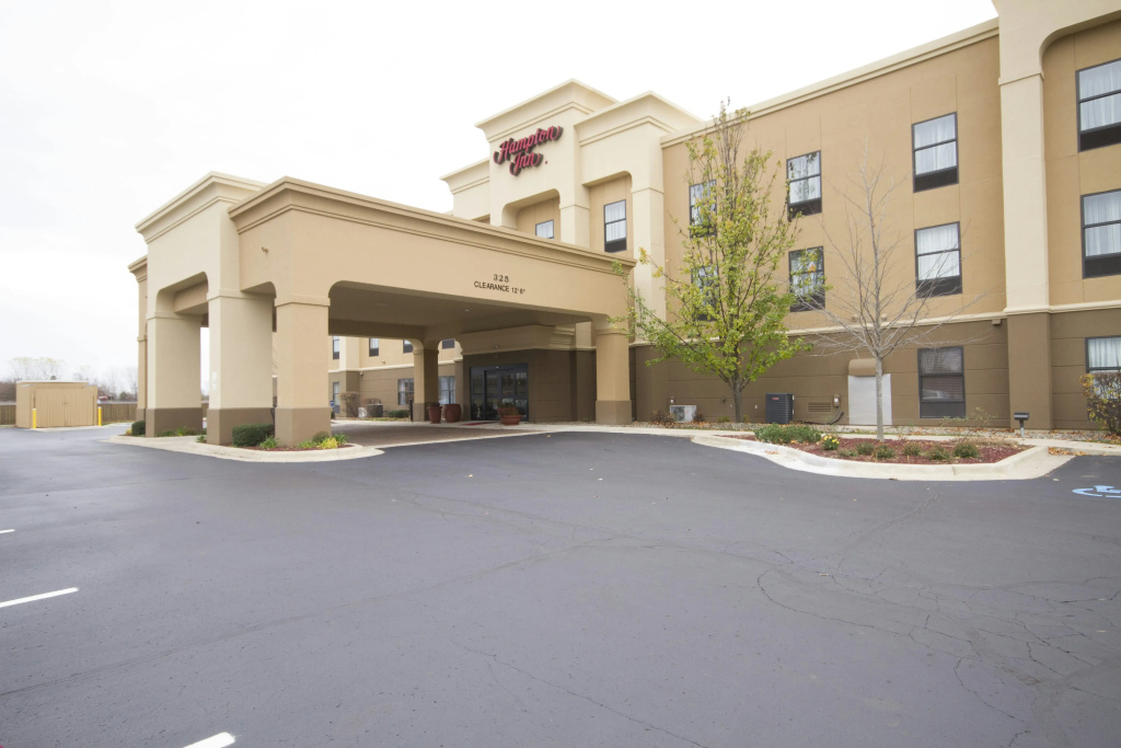 photo 1 of Hampton Inn Marshall