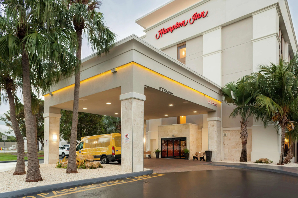 photo 1 of Hampton Inn Miami Dadeland