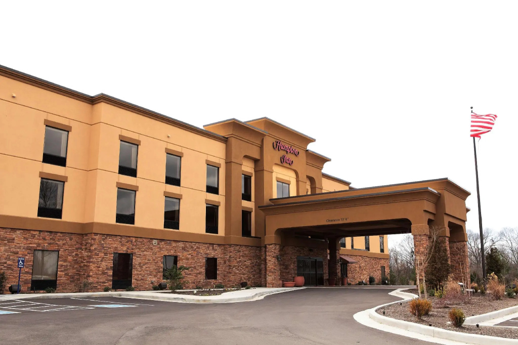 photo 1 of Hampton Inn Milan Tn