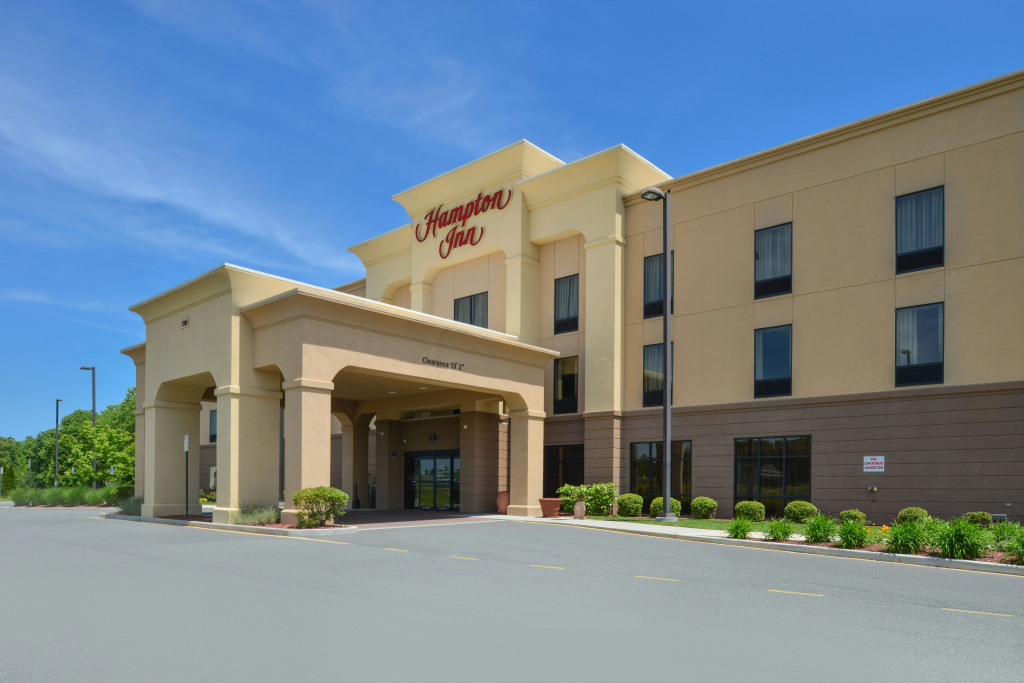 photo 1 of Hampton Inn Milford
