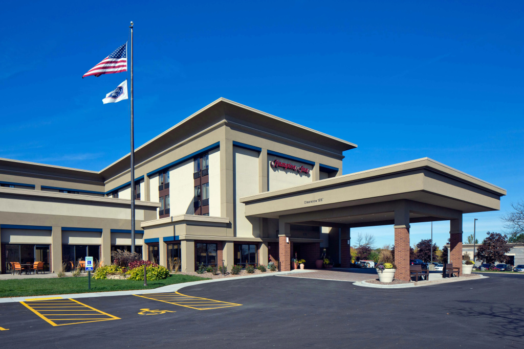 photo 1 of Hampton Inn Milwaukee/Brookfield