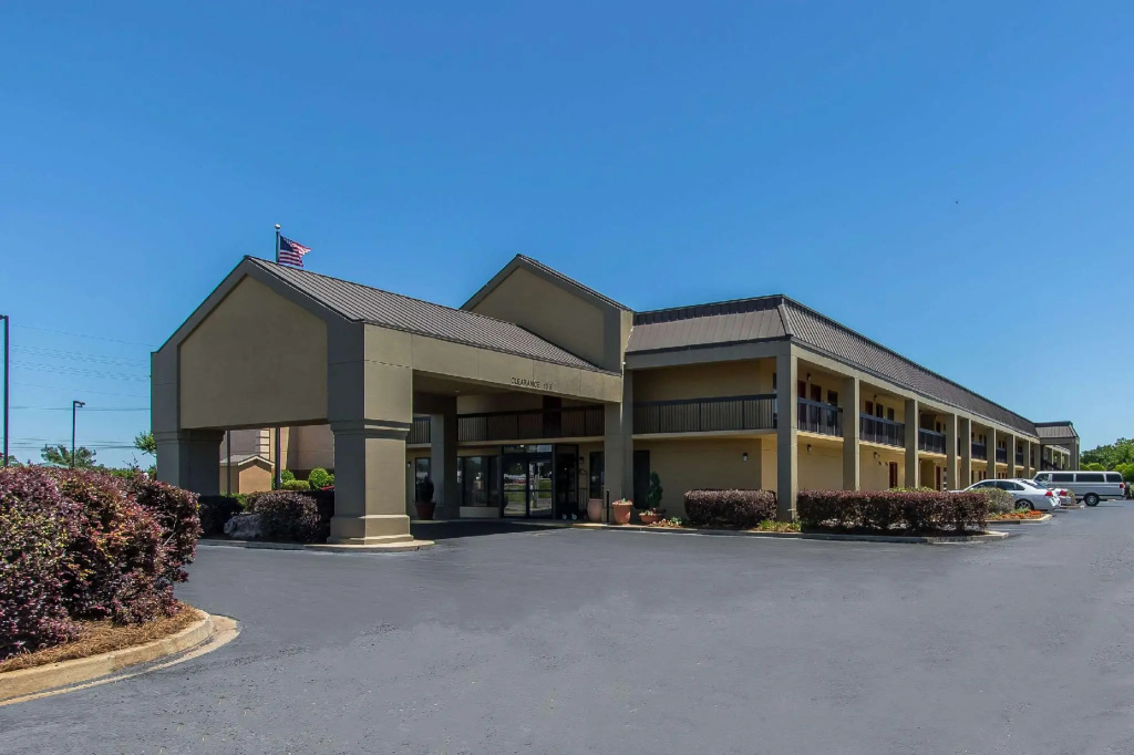 photo 1 of Quality Inn Monroe