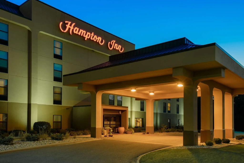 photo 1 of Hampton Inn Mount Vernon