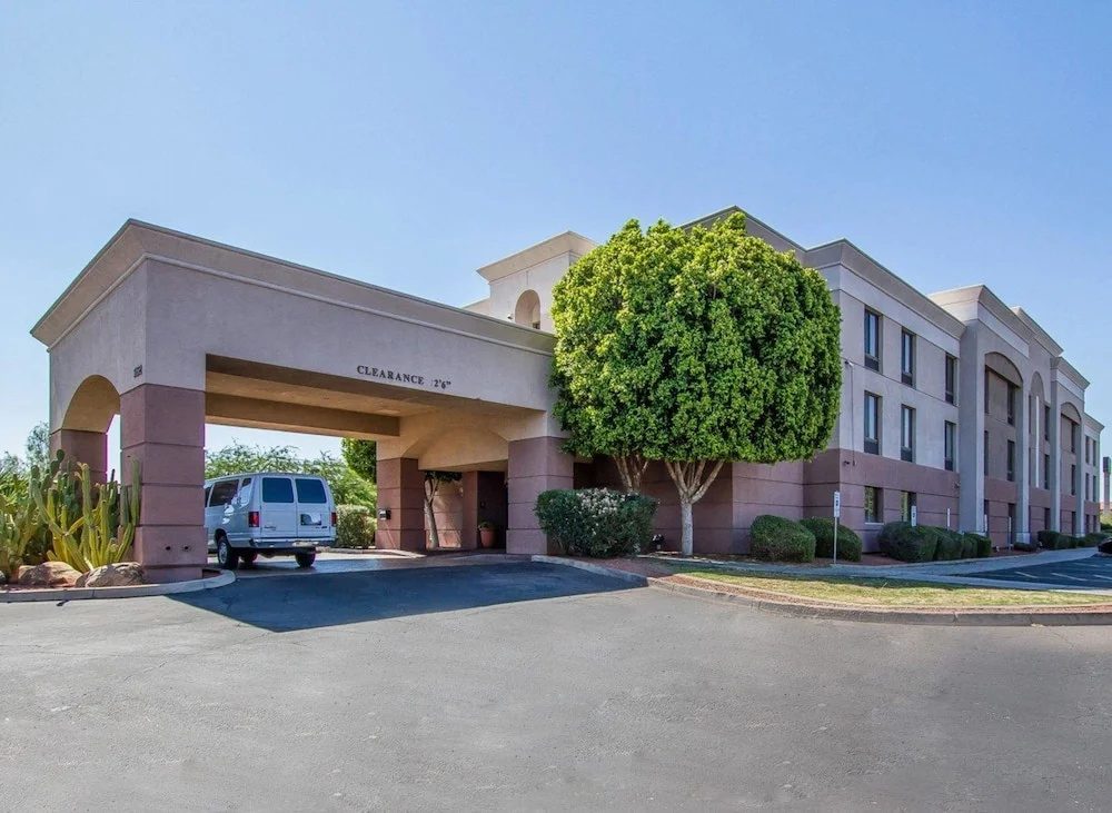 photo 1 of Comfort Inn I-10 West at 51st Ave
