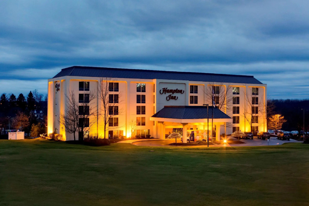 photo 1 of Pittsburgh Airport Inn and Suites