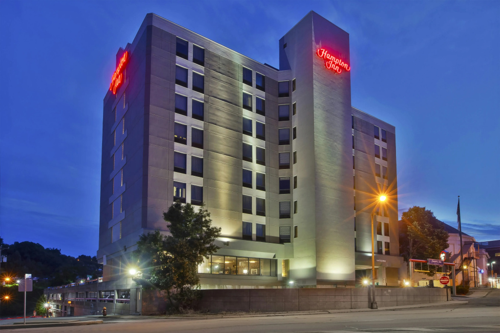 photo 1 of Hampton Inn Pittsburgh University/Medical Center