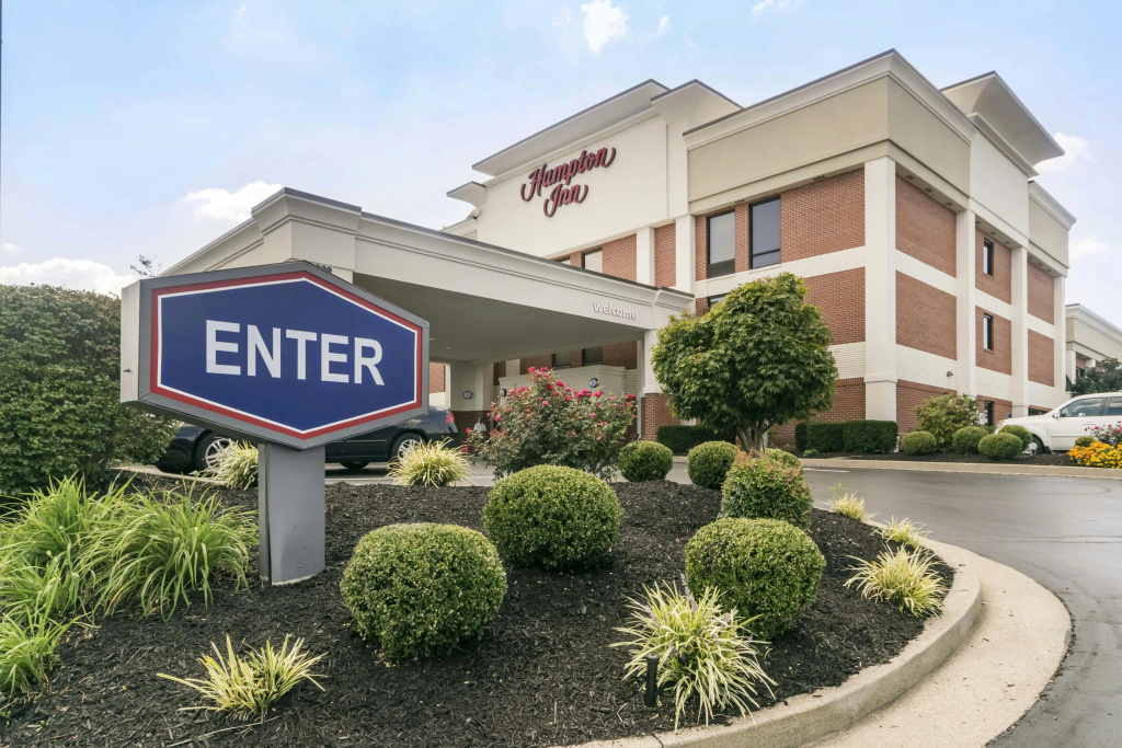 photo 1 of Hampton Inn Richmond