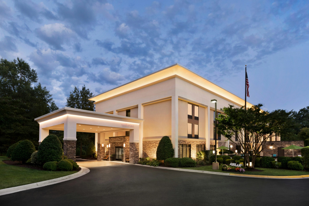 photo 1 of Hampton Inn by Hilton Richmond-North/Ashland