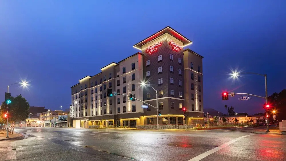 photo 1 of Hampton Inn Riverside Downtown