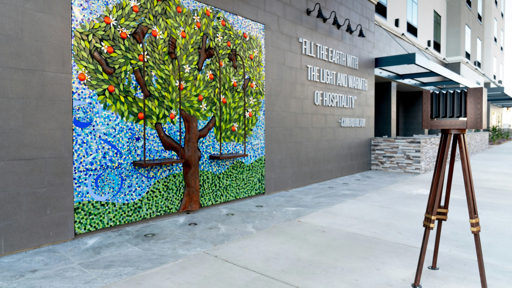 photo 1 of Hampton Inn Riverside Downtown