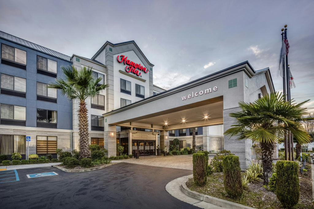 photo 1 of Hampton Inn San Francisco Airport