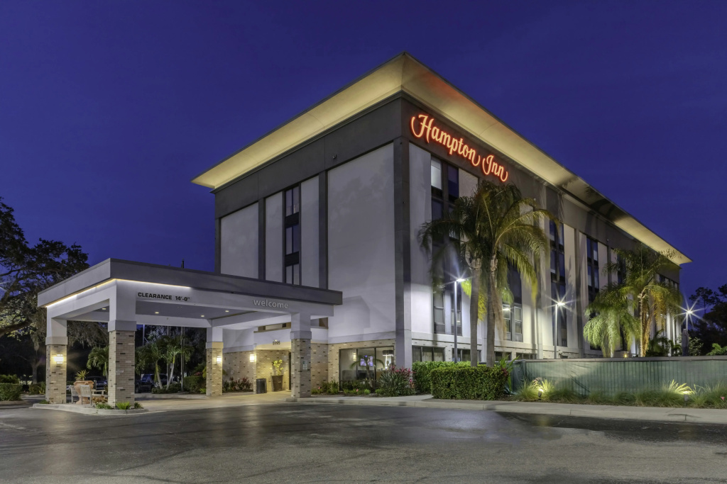 photo 1 of Hampton Inn Sarasota - I-75 Bee Ridge