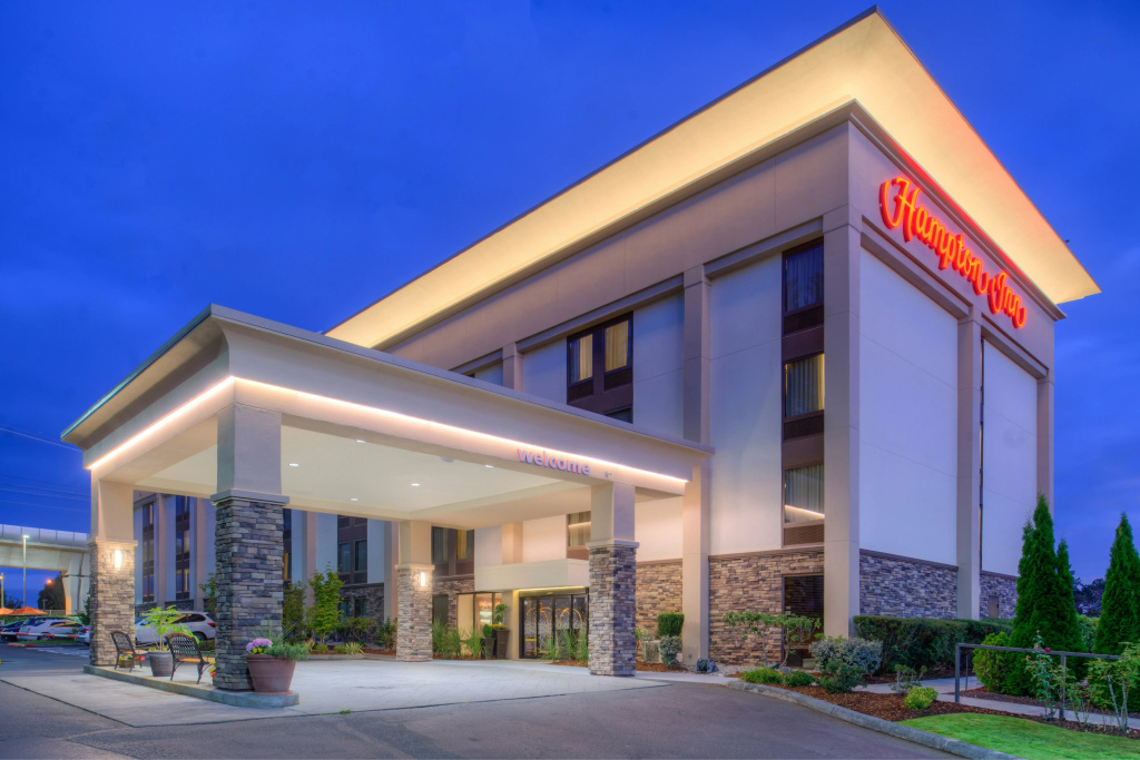 photo 1 of Hampton Inn Seattle-Airport
