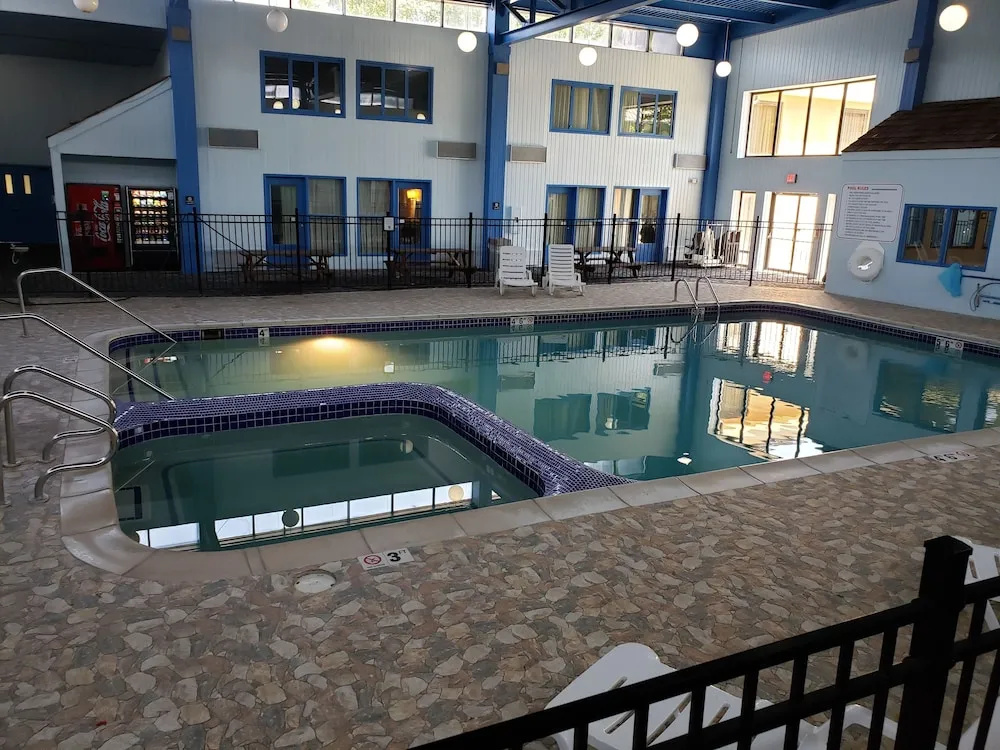 photo 1 of Baymont Inn and Suites Southfield/Detroit
