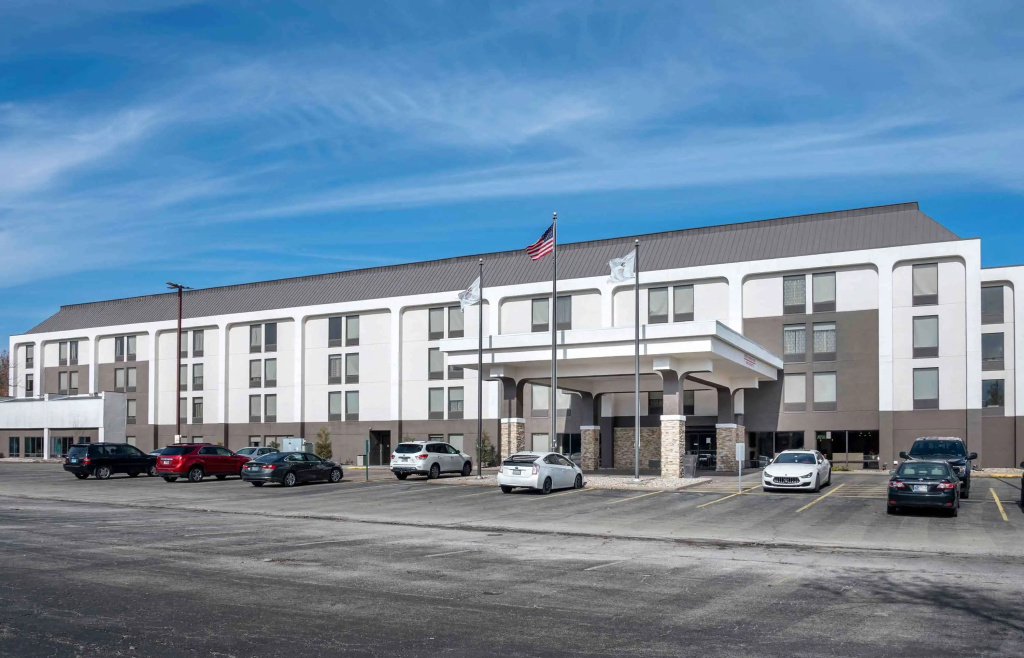photo 1 of MainStay Suites Springfield IL
