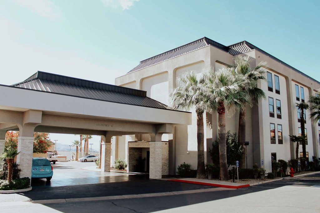 photo 1 of Hampton Inn St George