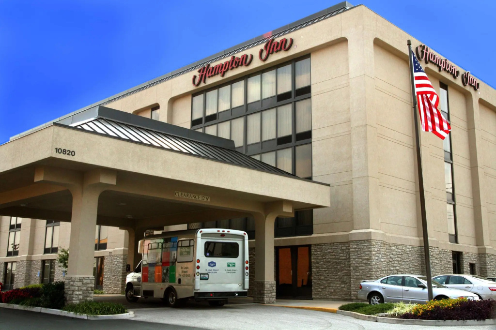 photo 1 of Hampton Inn St. Louis-Airport