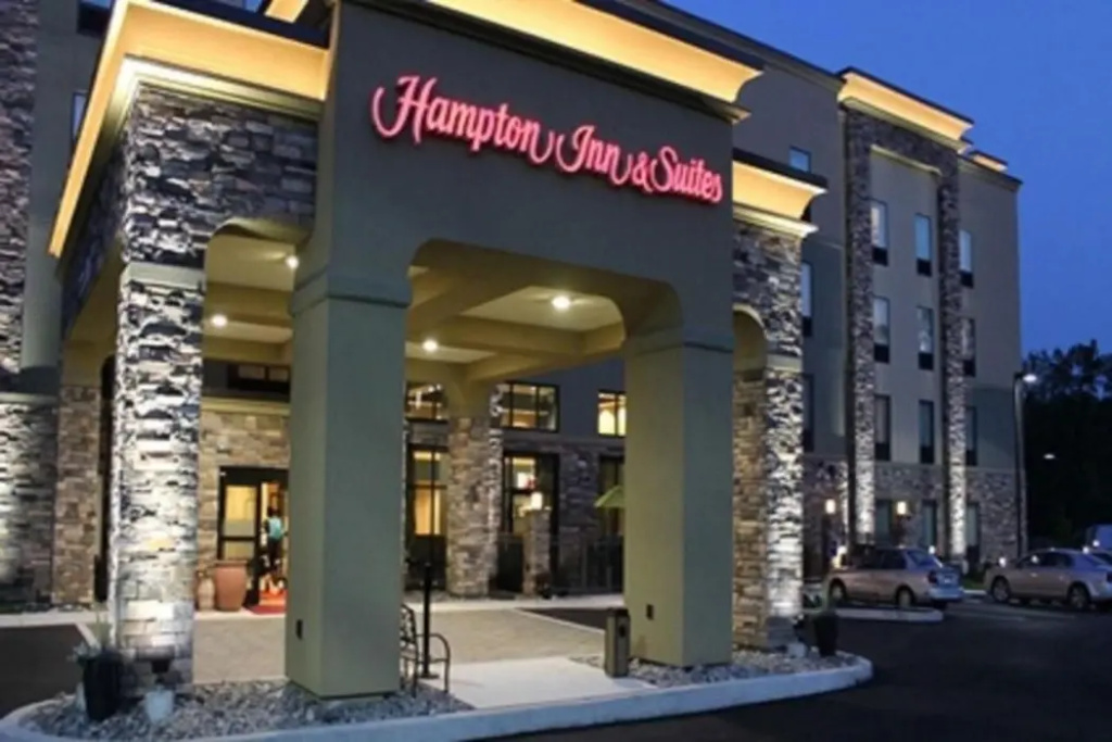photo 1 of Hampton Inn & Suites Bartonsville