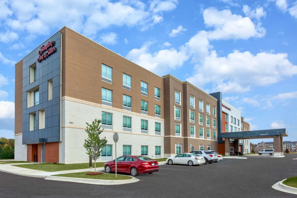photo 1 of Hampton Inn & Suites Bloomfield Hills Detroit