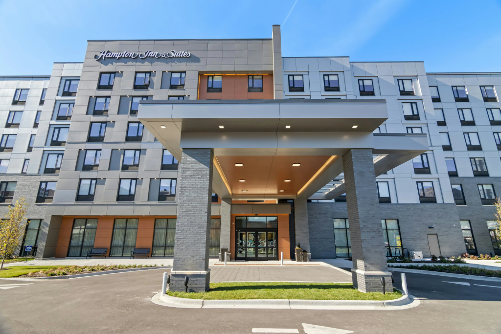 photo 1 of Hampton Inn & Suites Chicago Medical District UIC