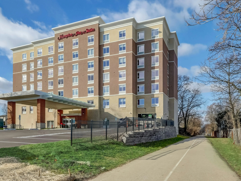 photo 1 of Hampton Inn & Suites Cincinnati Midtown Rookwood