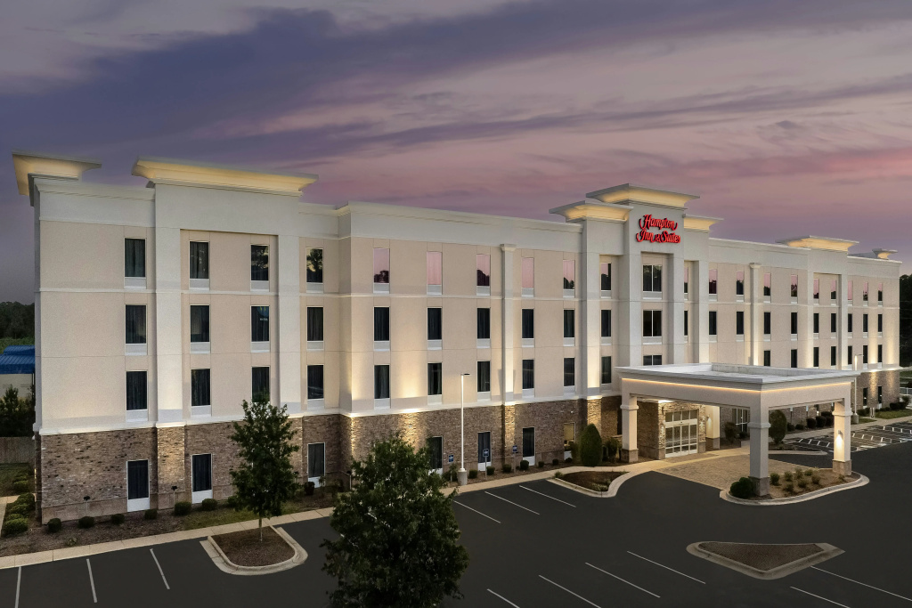 photo 1 of Hampton Inn & Suites Fayetteville