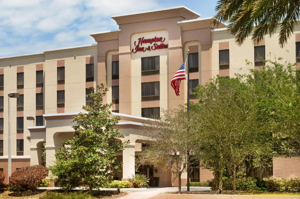 photo 1 of Hampton Inn & Suites Largo