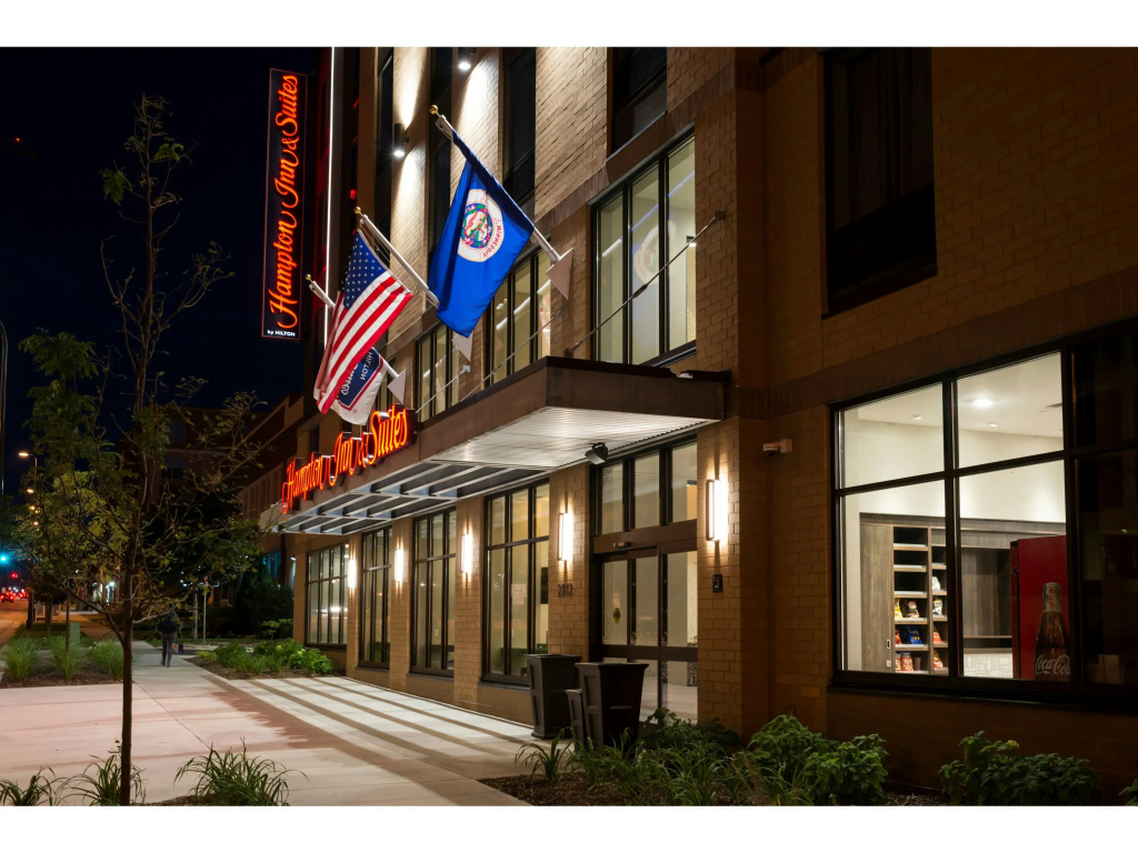 photo 1 of Hampton Inn & Suites Minneapolis University Area
