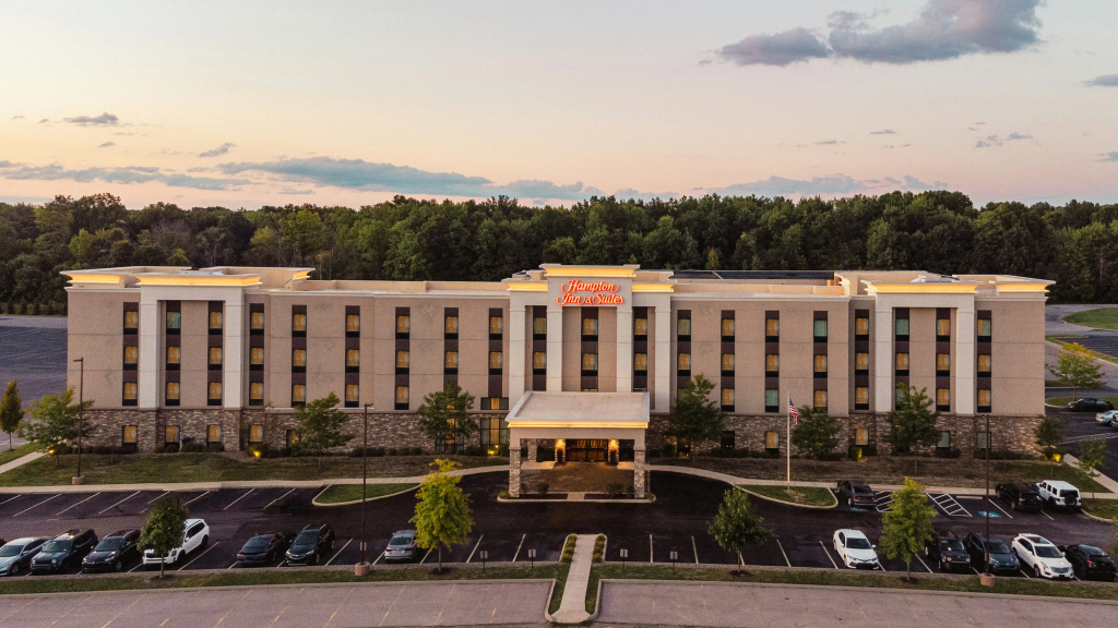 photo 1 of Hampton Inn & Suites Niles/Warren