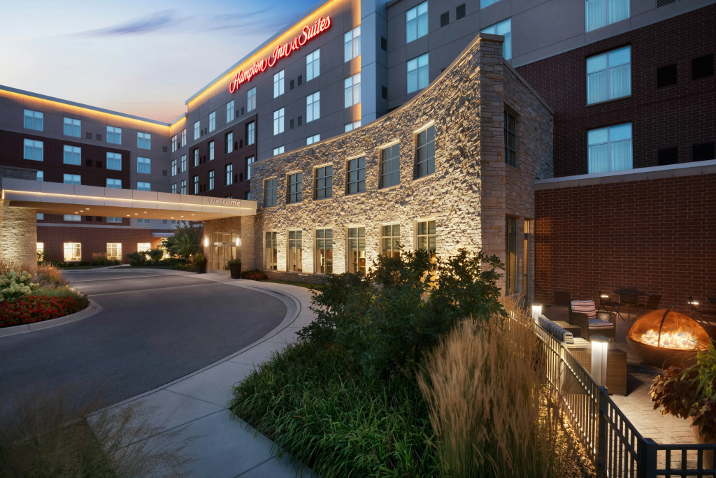 photo 1 of Hampton Inn & Suites Rosemont Chicago O'Hare