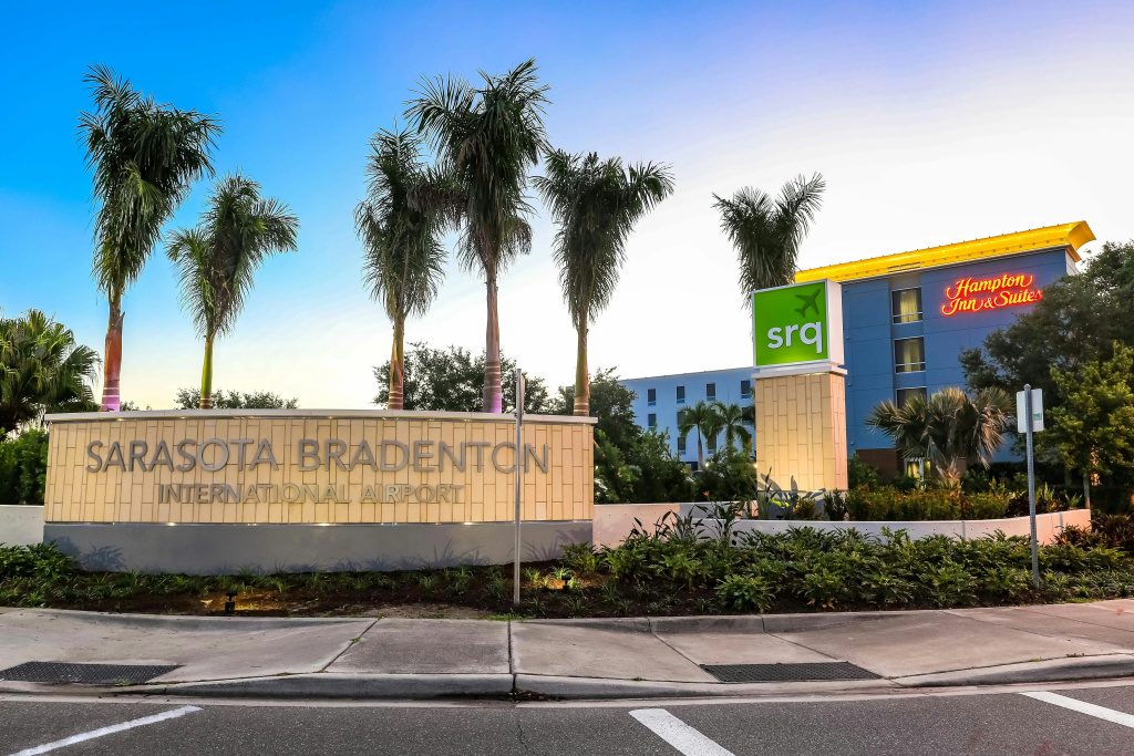 photo 1 of Hampton Inn & Suites Sarasota/Bradenton-Airport, FL
