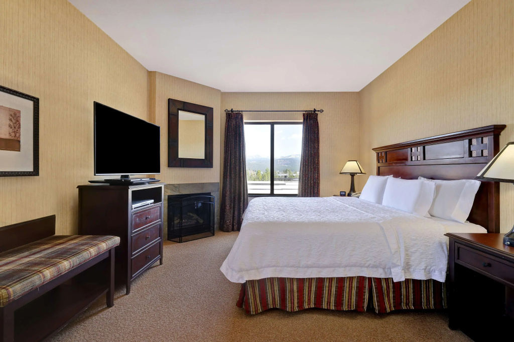 photo 1 of Hampton Inn & Suites Tahoe-Truckee