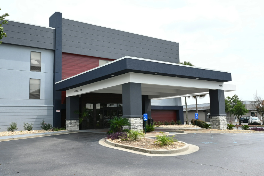 photo 1 of Hampton Inn Valdosta/Lake Park Area