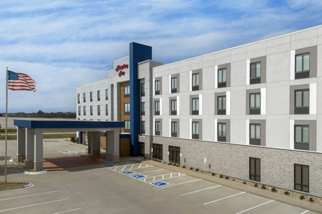 photo 1 of Hampton Inn Waterloo Cedar Valley