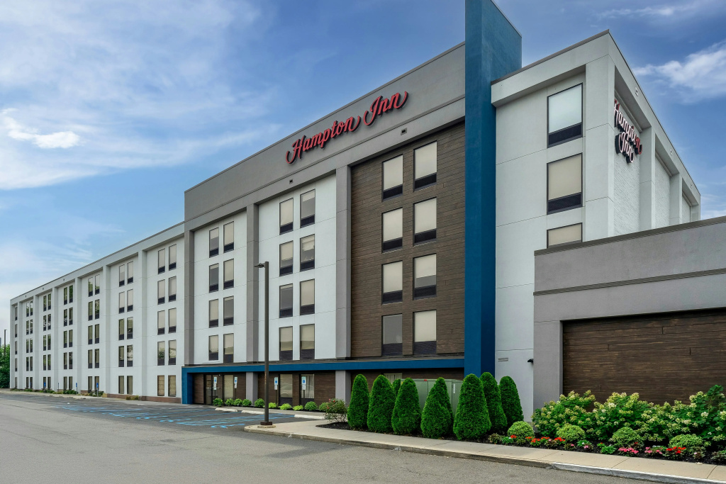 photo 1 of Hampton Inn Woodbridge