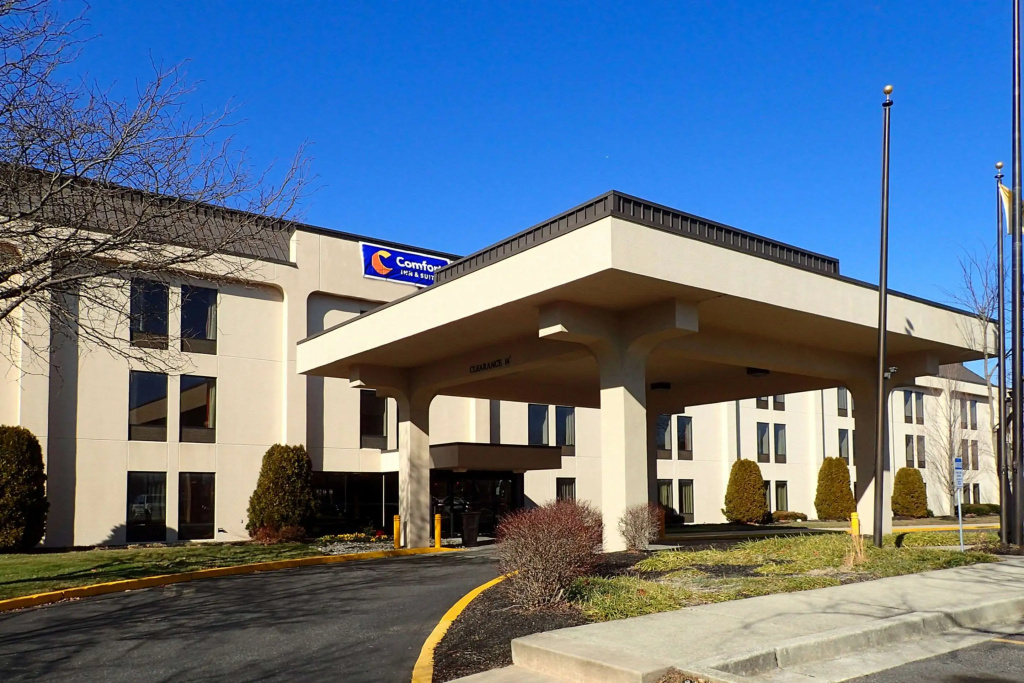 photo 1 of Comfort Inn & Suites Mt. Holly - Westampton