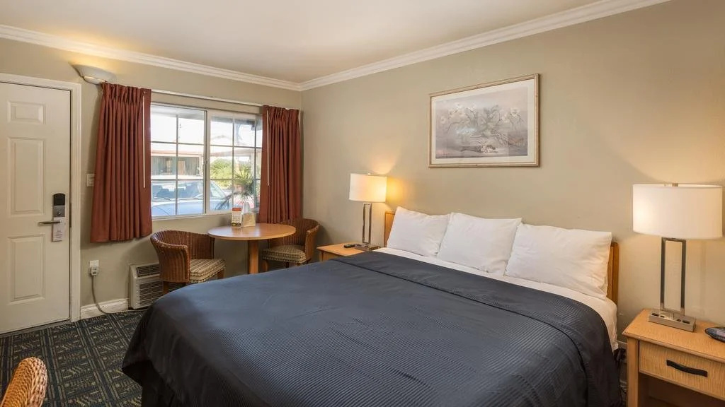 photo 1 of Harbor Motel