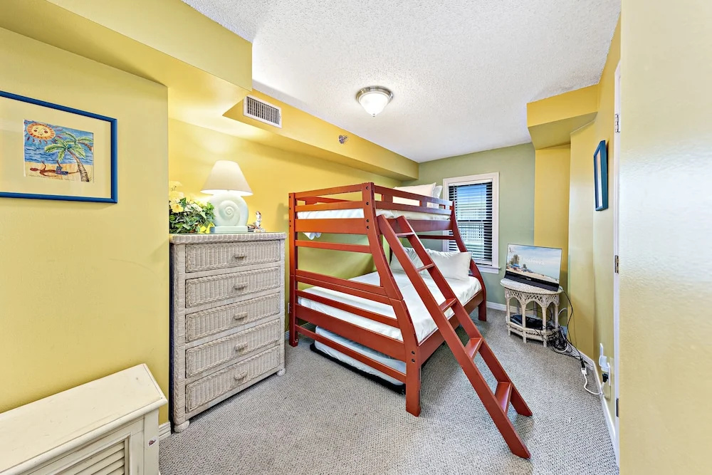 photo 1 of Harbor Place 513